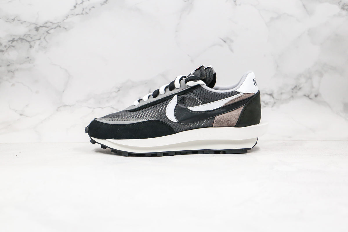 Nike Waffle Sacai Black